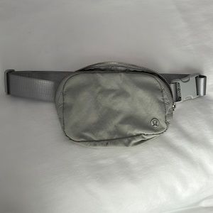 Lululemon Everywhere Belt Bag 1L